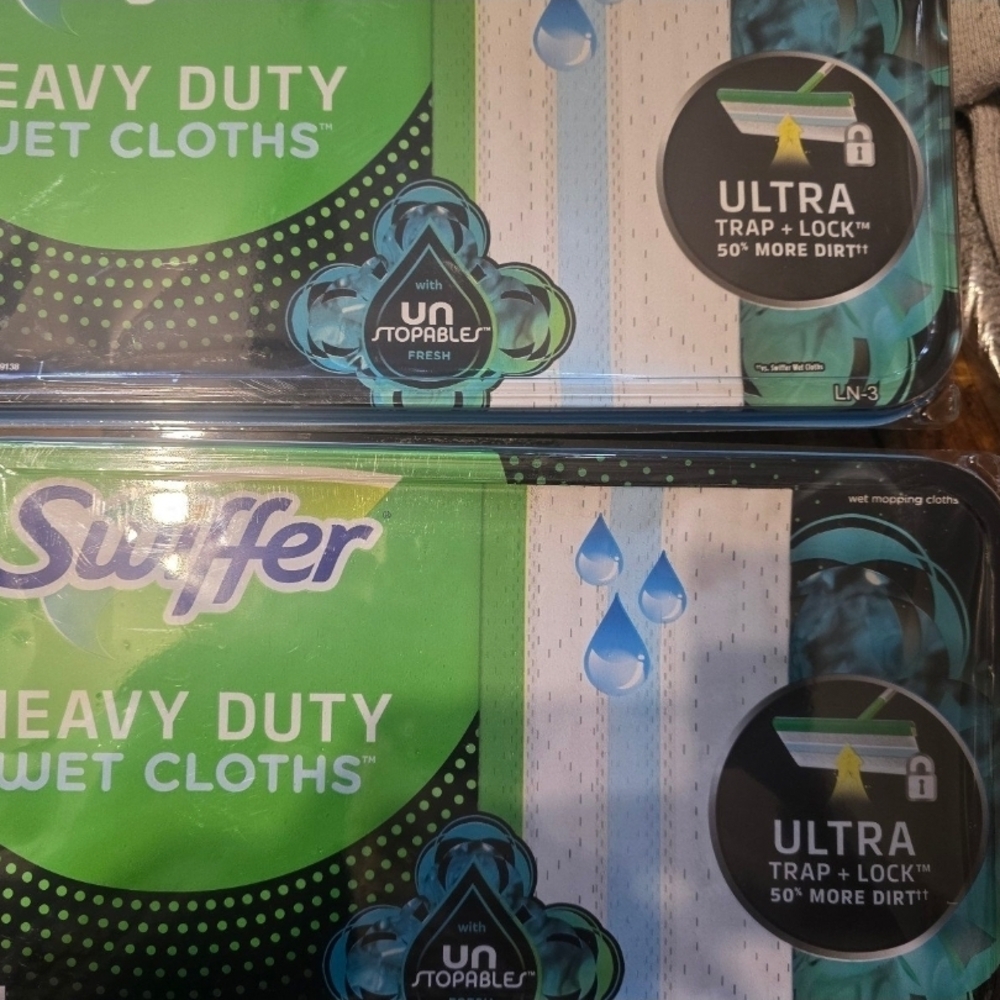 Swiffer Heavy Duty Wet Cloths with Blue and White Packaging Set Of 2